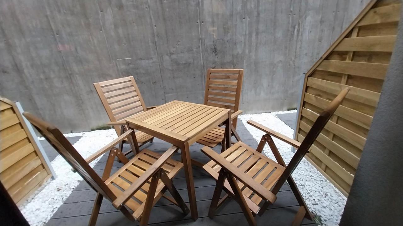 Peaceful Basement With Terrace & Free Gym Appartamento