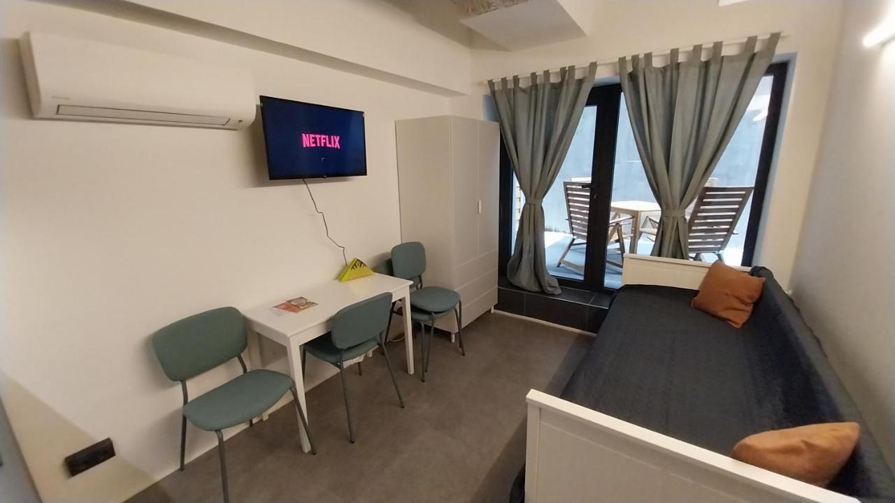 Appartamento Peaceful Basement With Terrace & Free Gym Budapest