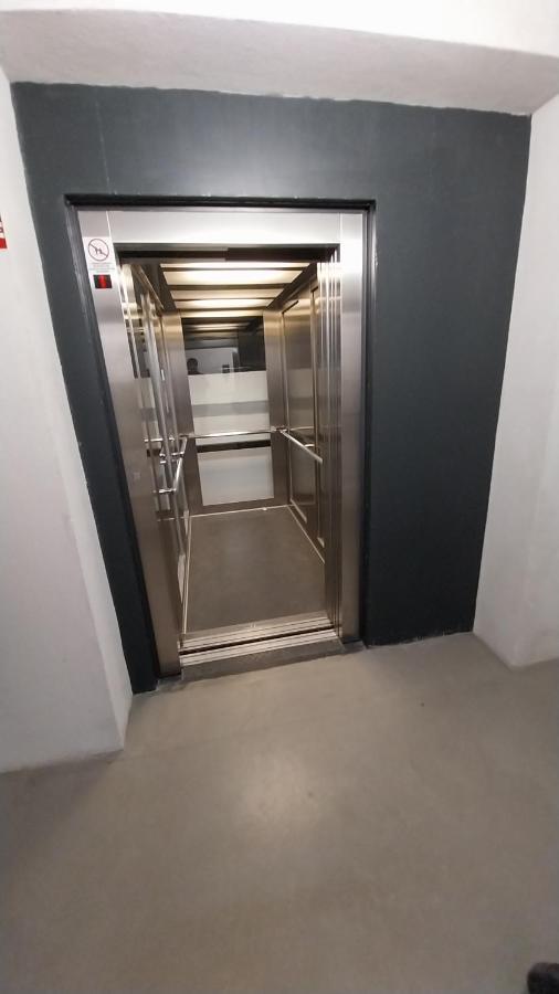 Appartamento Peaceful Basement With Terrace & Free Gym