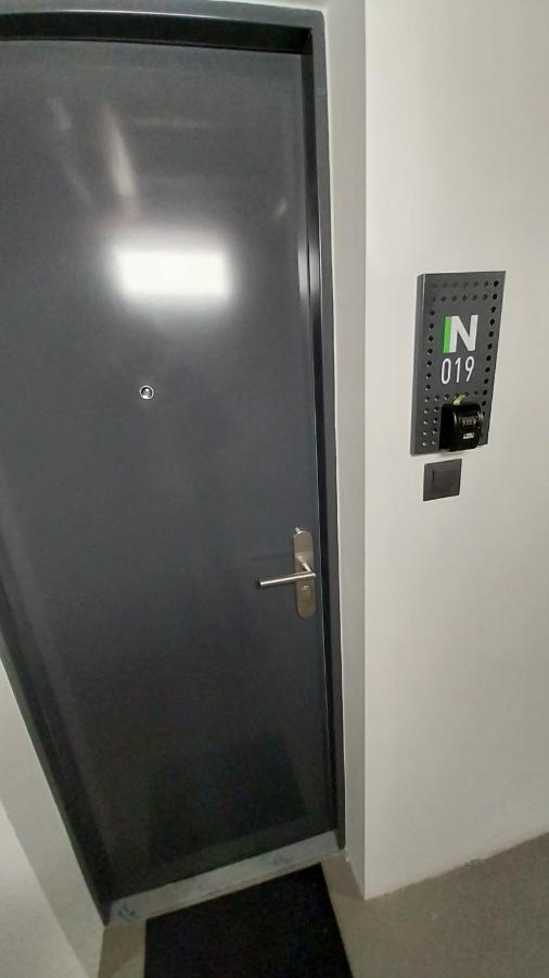 Peaceful Basement With Terrace & Free Gym Apartment *