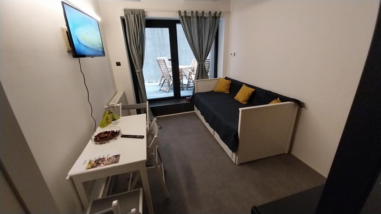 Peaceful Basement With Terrace & Free Gym Apartmán Budapešť