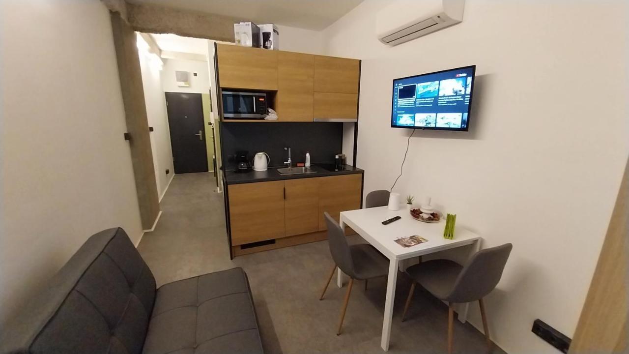 Apartamento Peaceful Basement With Terrace & Free Gym *